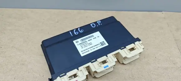 Mercedes-Benz ML W166 Seat control module A1668203426
