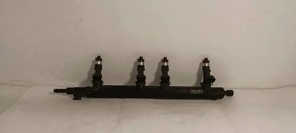 Volkswagen Caddy Fuel injectors set 06A906031CE 0280158071