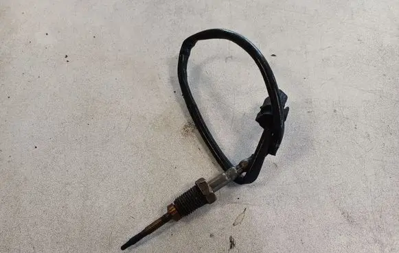 BMW 5 F10 F11 Exhaust gas temperature sensor 8509963