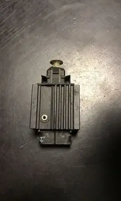BMW 8 E31 Brake pedal sensor switch 83565279