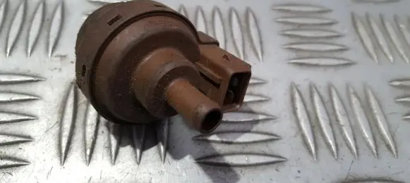 Valve vacuum