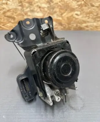 Toyota RAV 4 (XA30) ABS Pump