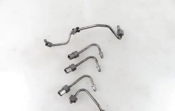 Mercedes-Benz B W245 Fuel injector supply line/pipe 