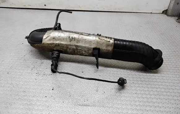 Volvo V50 Intercooler hose/pipe 7689557700