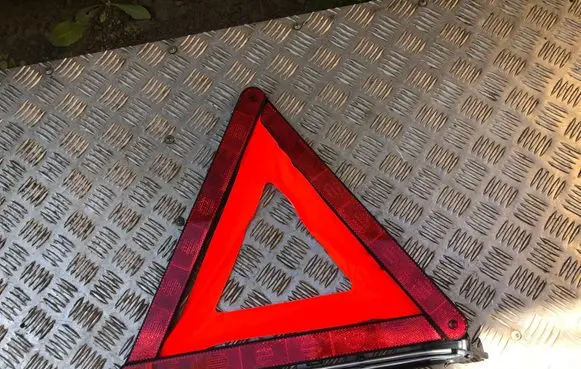 BMW 7 E38 Emergency warning sign 