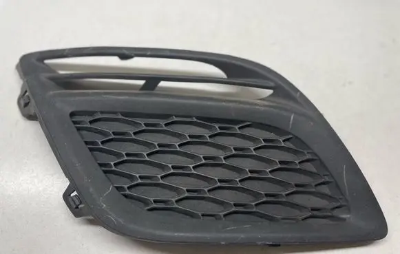 Volvo XC60 Front bumper lower grill 31290658