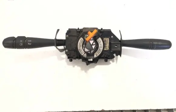 Wiper turn signal indicator stalk/switch