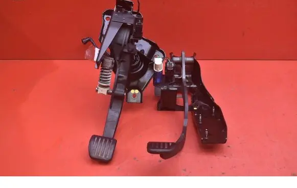 Ford S-MAX Accelerator throttle pedal 6G927B633NG