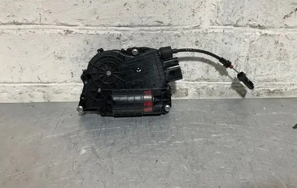 BMW 5 F10 F11 Front door soft close latching motor 4152309800