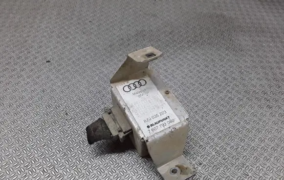 Audi A2 Sound amplifier 8Z0035223