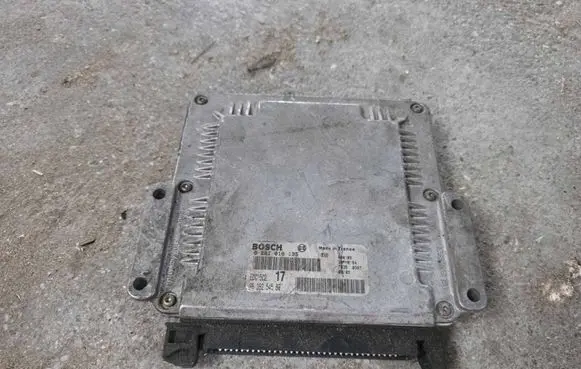 Skoda Fabia Mk4 (6VA) Engine control unit/module 0281010135