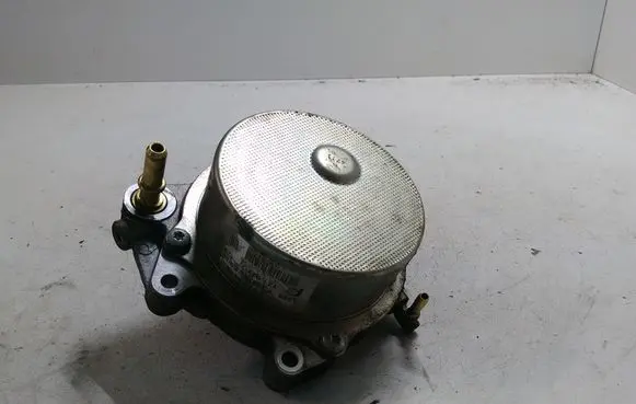Opel Insignia A Vacuum pump 55205446