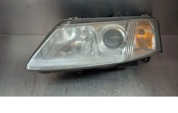 Saab 9-3 Ver2 Front reflector