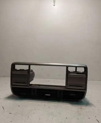 Nissan X-Trail T30 Dash center air vent grill E5715161500