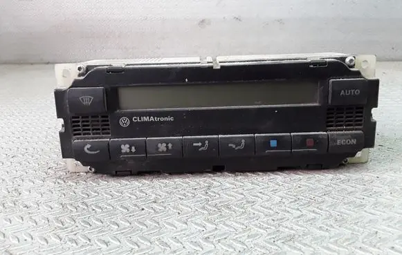 Volkswagen PASSAT B5 Climate control unit 3B1907044A