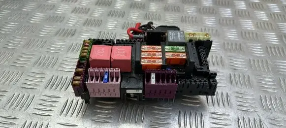 Mercedes-Benz C W205 Fuse module A2059068501