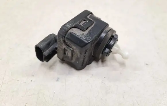 Chrysler PT Cruiser Headlight level adjustment motor 007878