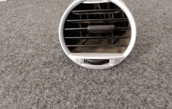 Volkswagen Caddy Dash center air vent grill 2K0819703C 2K0819703B