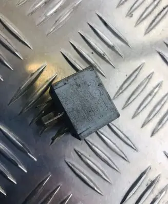 Audi A8 S8 D3 4E Other relay 6C1112B579