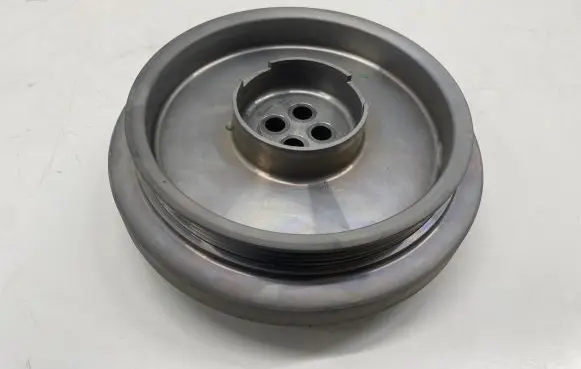 BMW 5 G30 G31 Crankshaft pulley 9845829