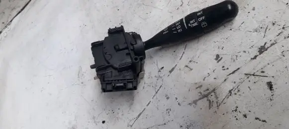Toyota Corolla Verso E121 Wiper control stalk 178647