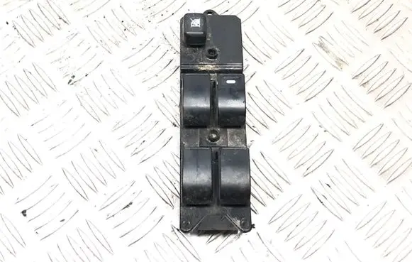 Mitsubishi Lancer X Electric window control switch 8608A160 C8DD640M