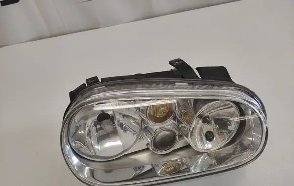 Volkswagen Golf IV Headlight/headlamp