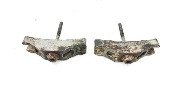 Volkswagen Transporter - Caravelle T5 Fuel Injector clamp holder 03L216