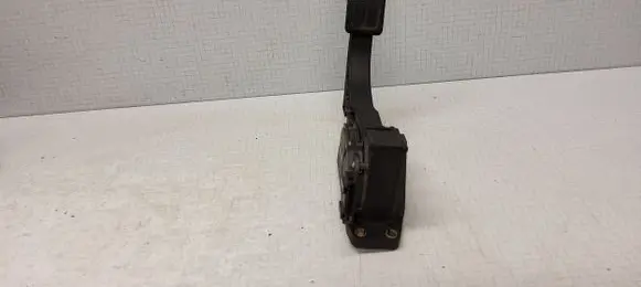 Volkswagen Polo III 6N 6N2 6NF Accelerator throttle pedal 6N1721503E 971104692YB3 0280752207