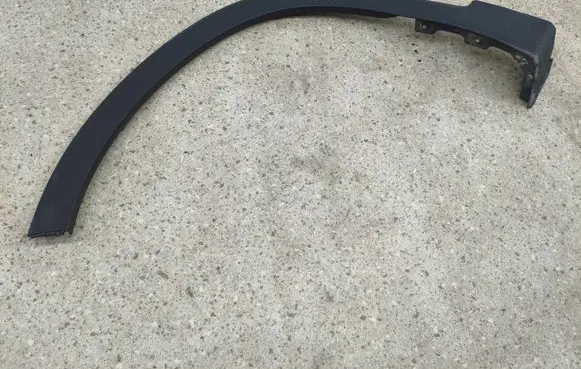 Hyundai Santa Fe Front arch trim 87711S2000