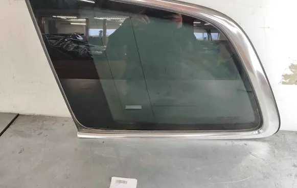 Volvo XC90 Rear side window 31371449 31468145