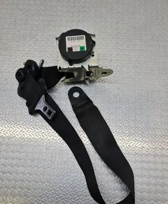 Ford Focus C-MAX Front seatbelt 601597400 040923