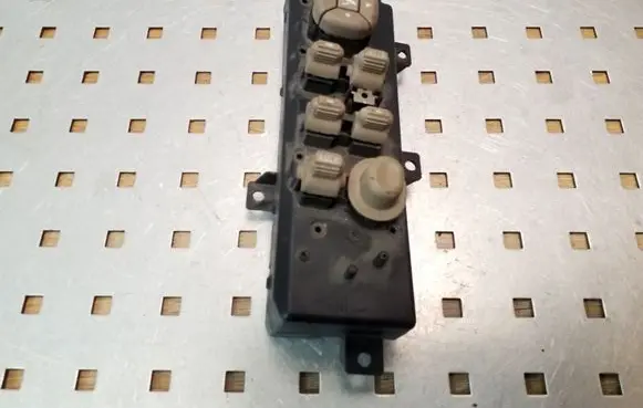 Jeep Grand Cherokee (WJ) Electric window control switch 5HB66XT5AA 30505L