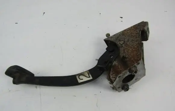 Nissan Almera Tino Clutch pedal 