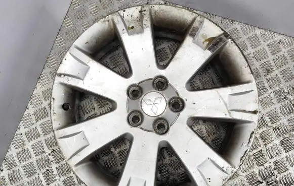 Mitsubishi Outlander R18 alloy rim 4250B593