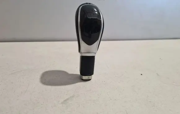 Maserati Ghibli Gear lever shifter trim leather/knob