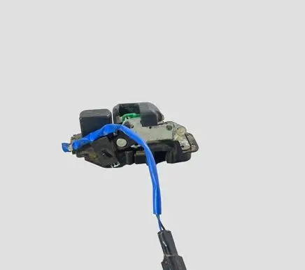 KIA Sorento Rear door lock A045777