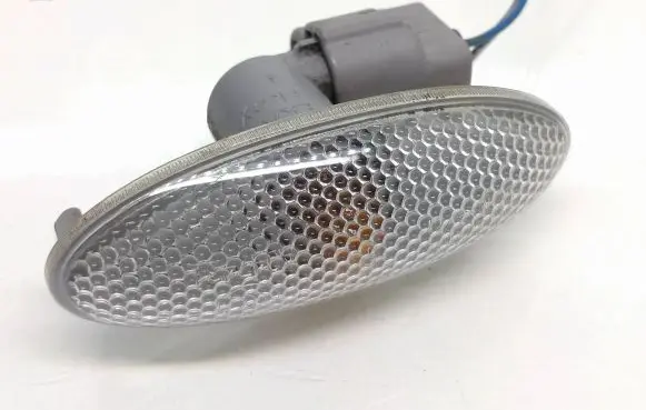 Toyota RAV 4 (XA30) Front fender indicator light 817300D032