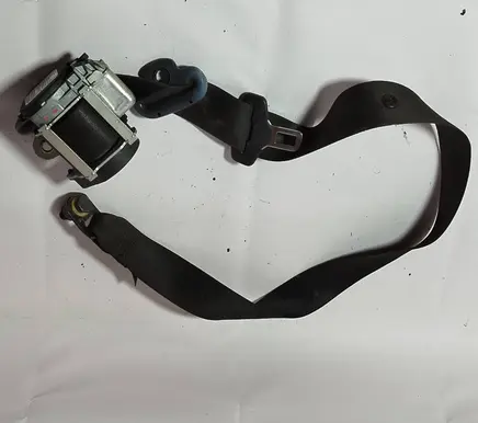 Mitsubishi Colt Front seatbelt 606843800 005R000