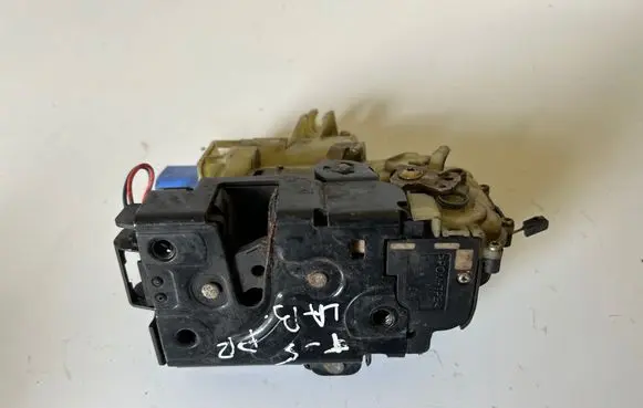 Volkswagen Transporter - Caravelle T5 Front door lock 3B1837016BQ