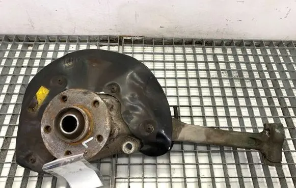 Audi A4 S4 B8 8K Front wheel hub spindle knuckle 