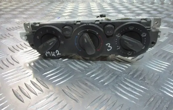 Ford Focus Interior fan control switch 7M5T-19980-AA