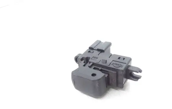 Nissan Qashqai Electric window control switch 25411JD000