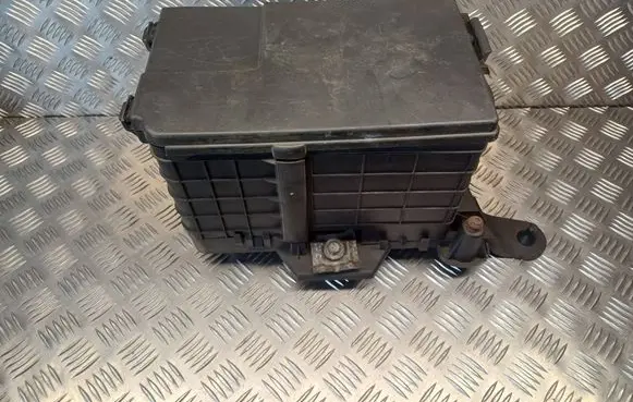 Battery box tray