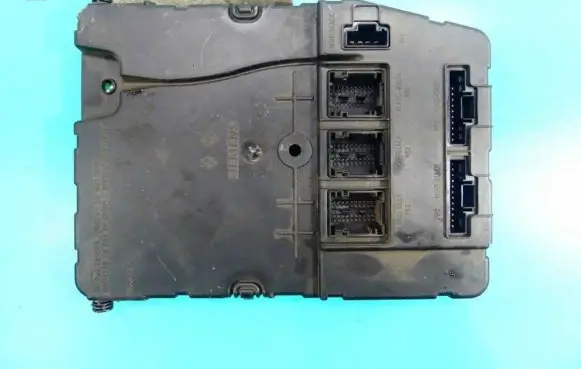 Renault Megane II Central body control module 8200412549 IMPRK1309872