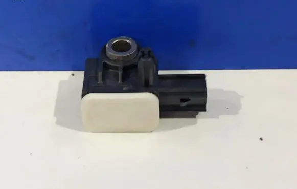 Volvo S60 Airbag deployment crash/impact sensor 31334336