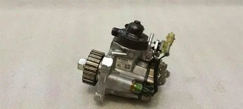 Land Rover Range Rover Sport L320 Mechanical fuel pump LR041034