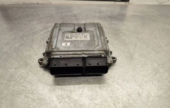 Mercedes-Benz ML W164 Engine control unit/module A6421509578 1039S21388 0281013752
