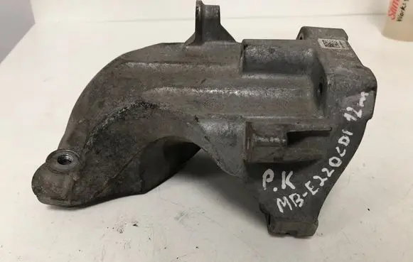 Citroen C4 Grand Picasso Engine mounting bracket A6512230004