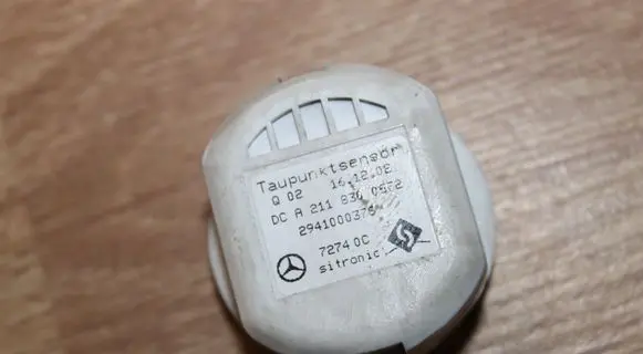 Mercedes-Benz C W203 Interior temperature sensor 2118300572